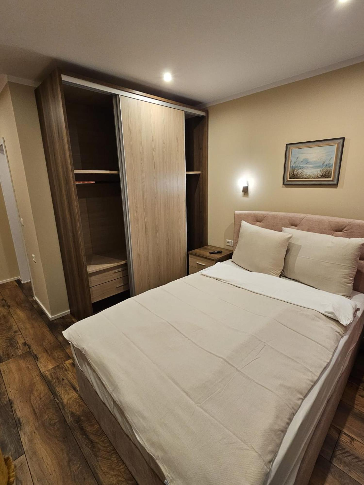 Hotel Post Нюртинген Экстерьер фото